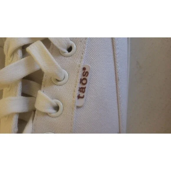 Taos Womens Moc Star Sneaker Size 9.5 White Canvas Lace Up Comfy Walking Shoe - Picture 5 of 6